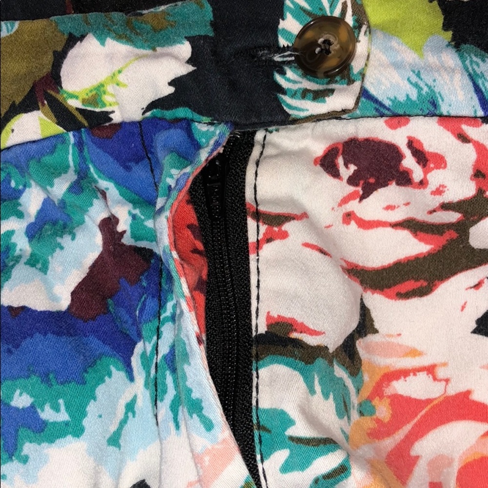 2/$15 H&M Floral Print Cropped Pant - Picture 3 of 5